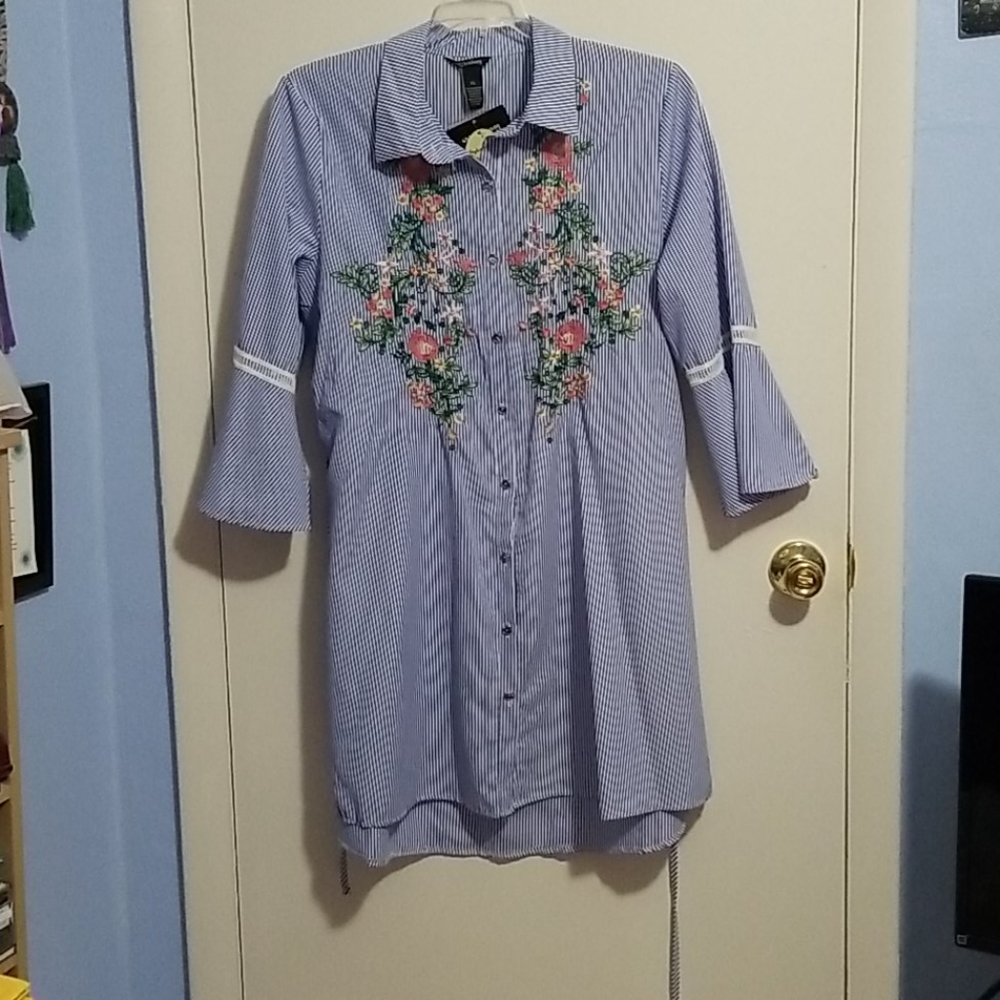 Millenium Xl White And Blue Flower Dress